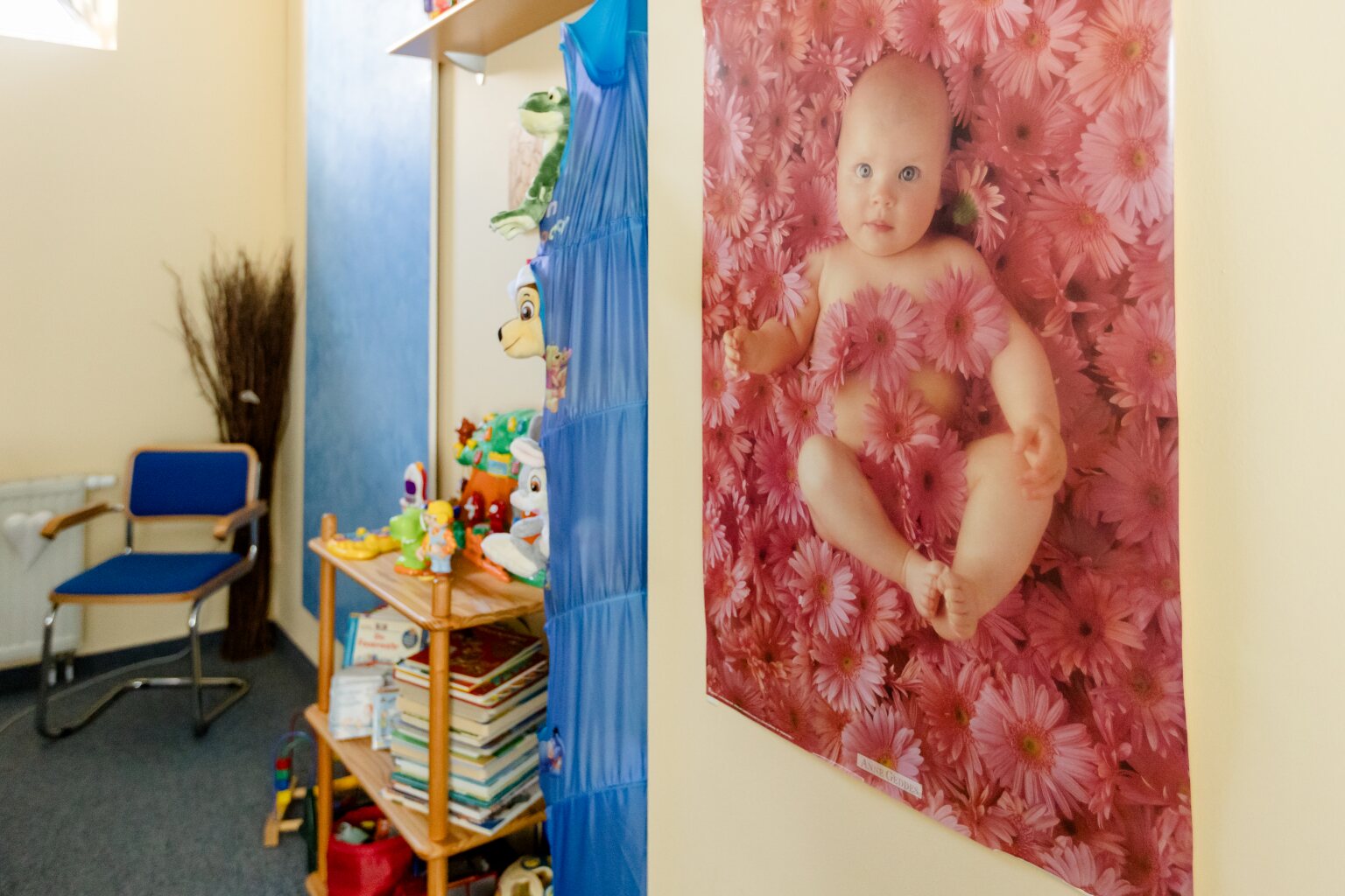 Kinderfreundlich gestalteter Bereich der Praxis